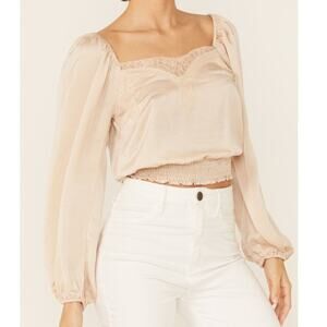 Lush women´s lace detail beige sweetheart neckline puff sleeve top size S